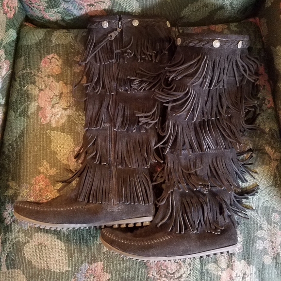 Minnetonka Black 5-Layer Fringe Boots - Picture 3 of 6